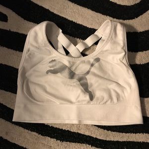 Womens Small White PUMA sports bra! (silver logo)